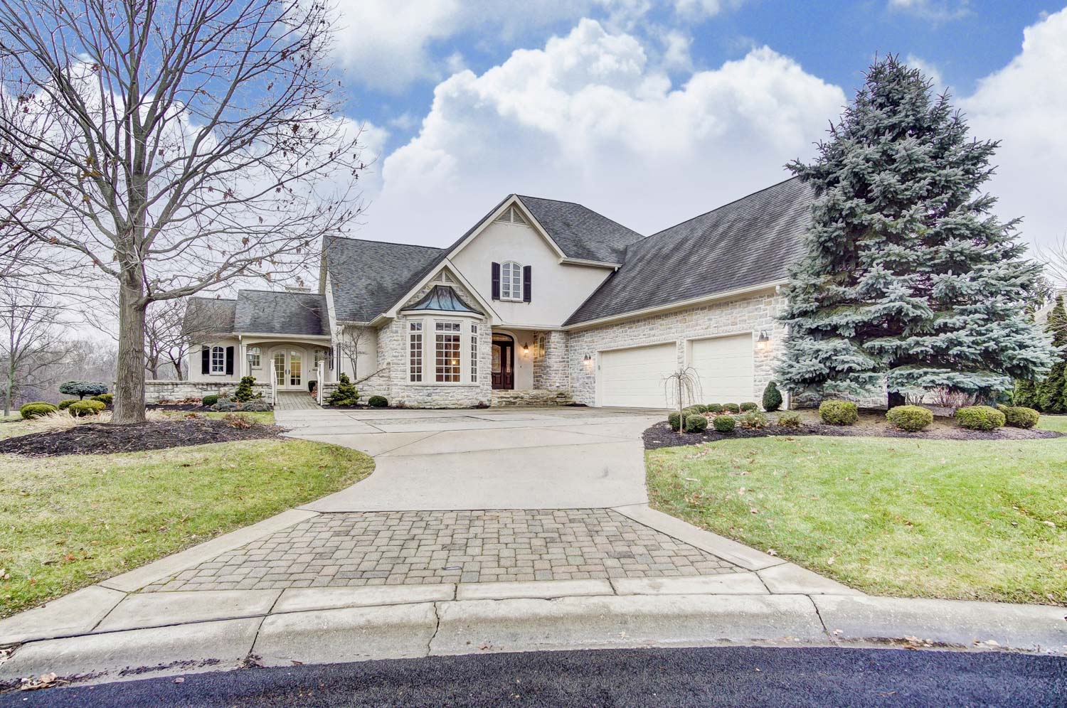 We market Luxury Homes throughout central Ohio