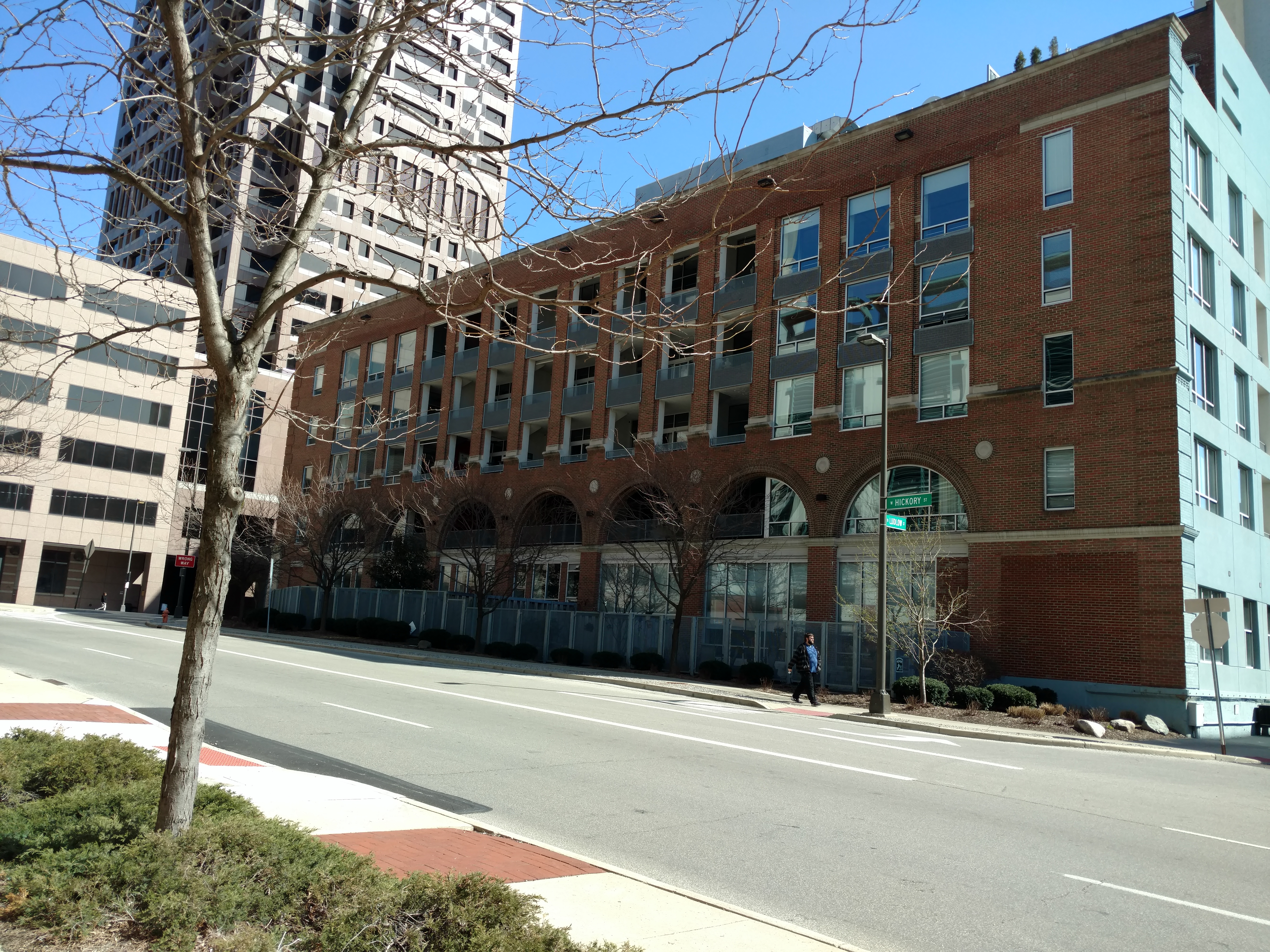 Picture of 221 N Front Street Arena District Loft condominiums with patios and balconies